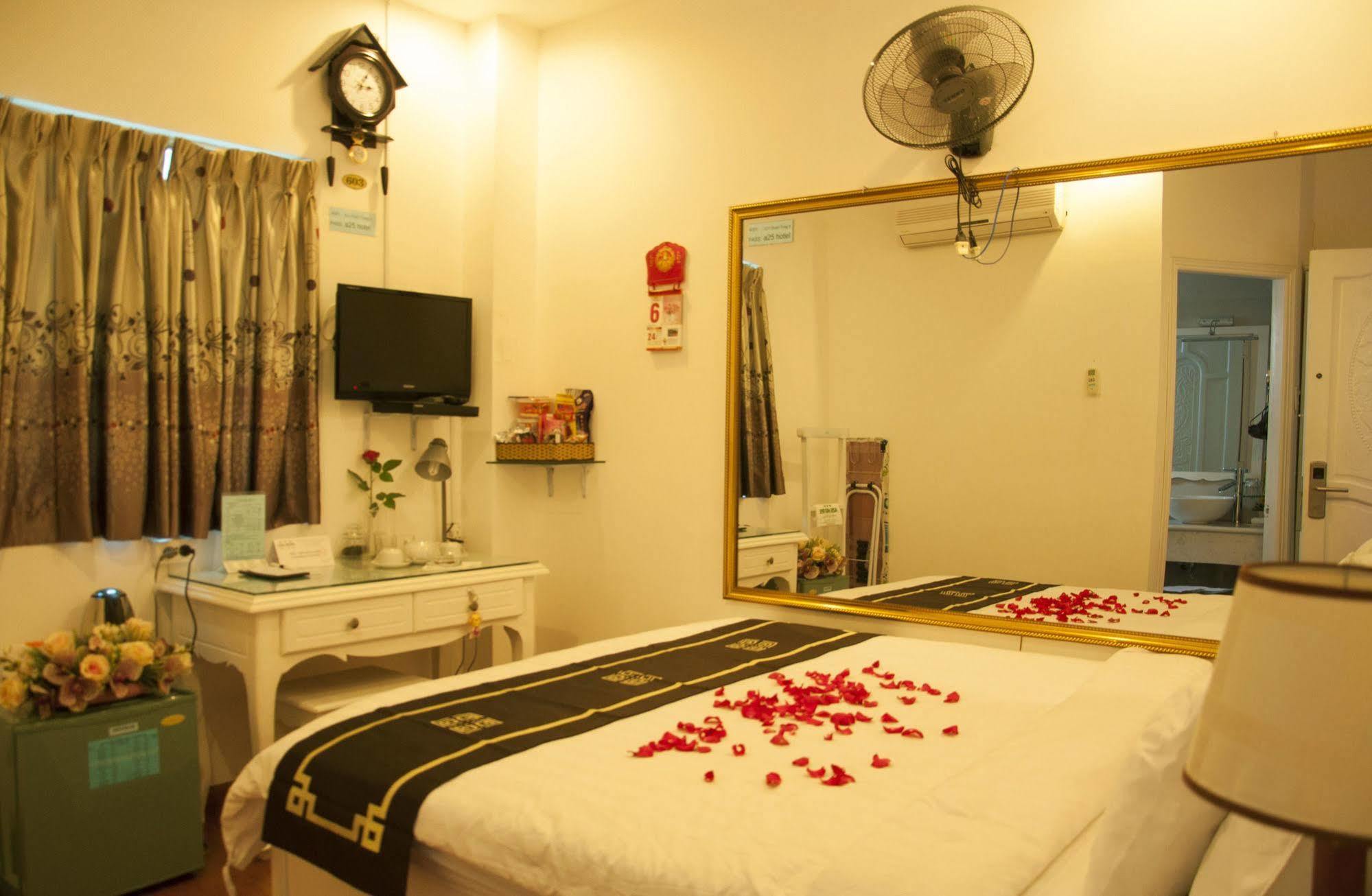 A25 - 274 đề Thám Khách sạn TP. Hồ Chí Minh